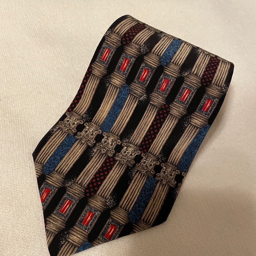 The Metropolitan Museum of Art 100% Silk Black Column Tie